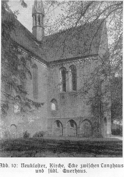 Abb. 10: Neukloster, Kirche, Ecke zwischen Langhaus und südl. Querhaus.